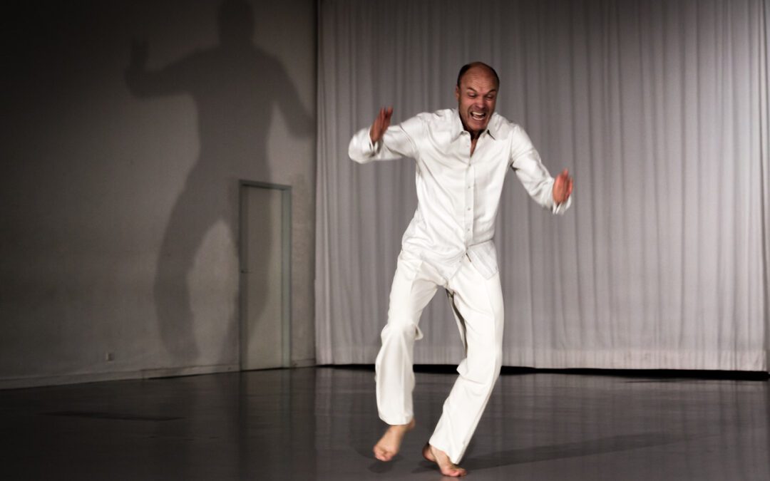 SAAL FREI LABOR: Be Here Now!  Action Theatre™